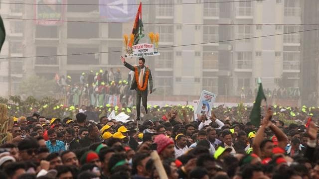 সতের বছর পর গত ডিসেম্বরে ঢাকায় ফিরেছেন বিএনপির চেয়ারম্যান তারেক রহমান।