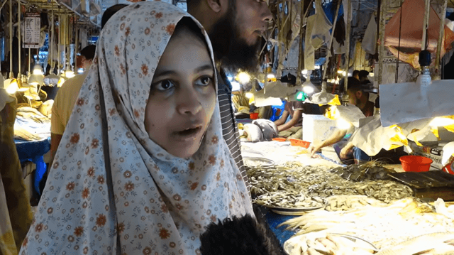 বিশ্বব্যাংক বলছে, গত এক বছরে প্রায় ২১ লাখ মানুষ নতুন করে দারিদ্র্যসীমার নিচে নেমে গেছেন (প্রতীকী ছবি)