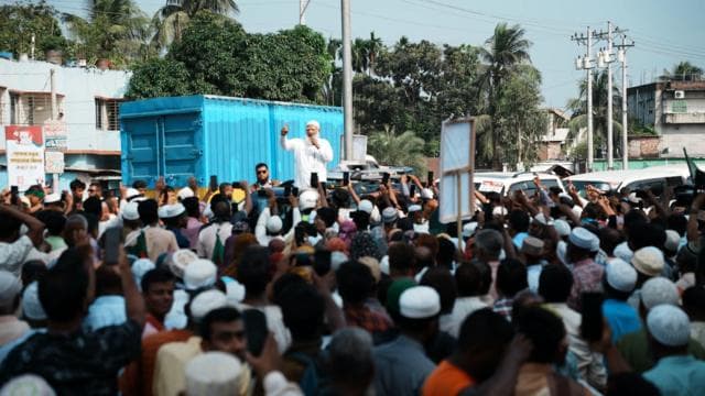 বগুড়ার শেরপুরে পথসভার দৃশ্য