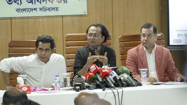 সচিবালয়ে সংবাদ সম্মেলনে তথ্য মন্ত্রী, প্রতিমন্ত্রী ও উপদেষ্টা 